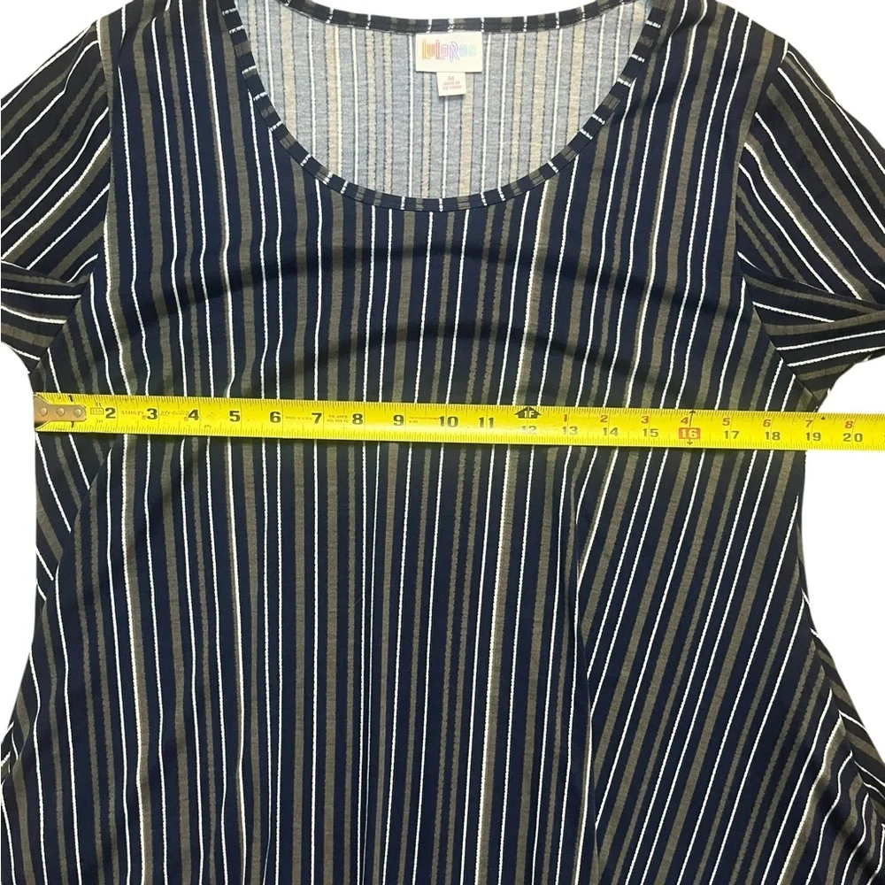 LulaRoe Perfect Tee Womens Medium Blue Grey White Stripe Polyester Short Sleeve - Picture 2 of 8